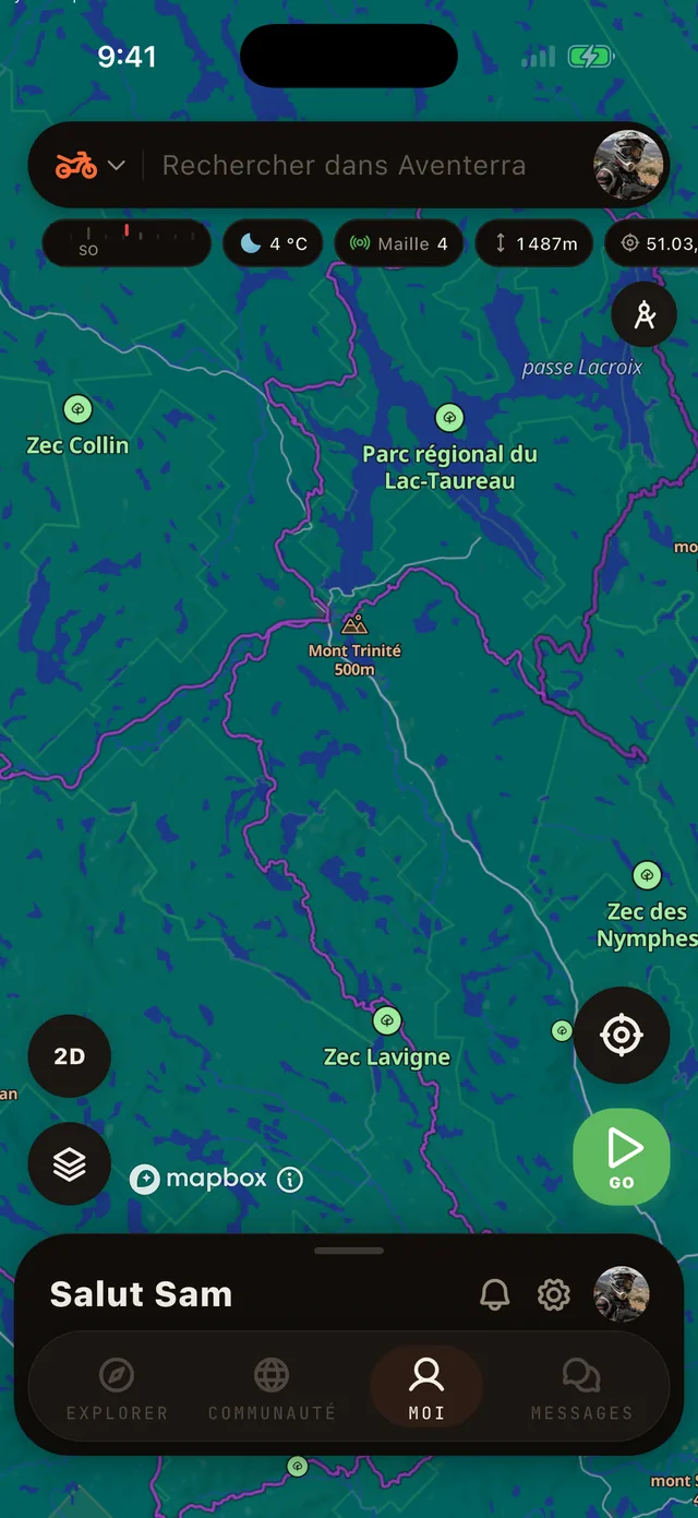 La couche Sentiers de moto hors route sur la carte Aventerra, écran complet du téléphone
